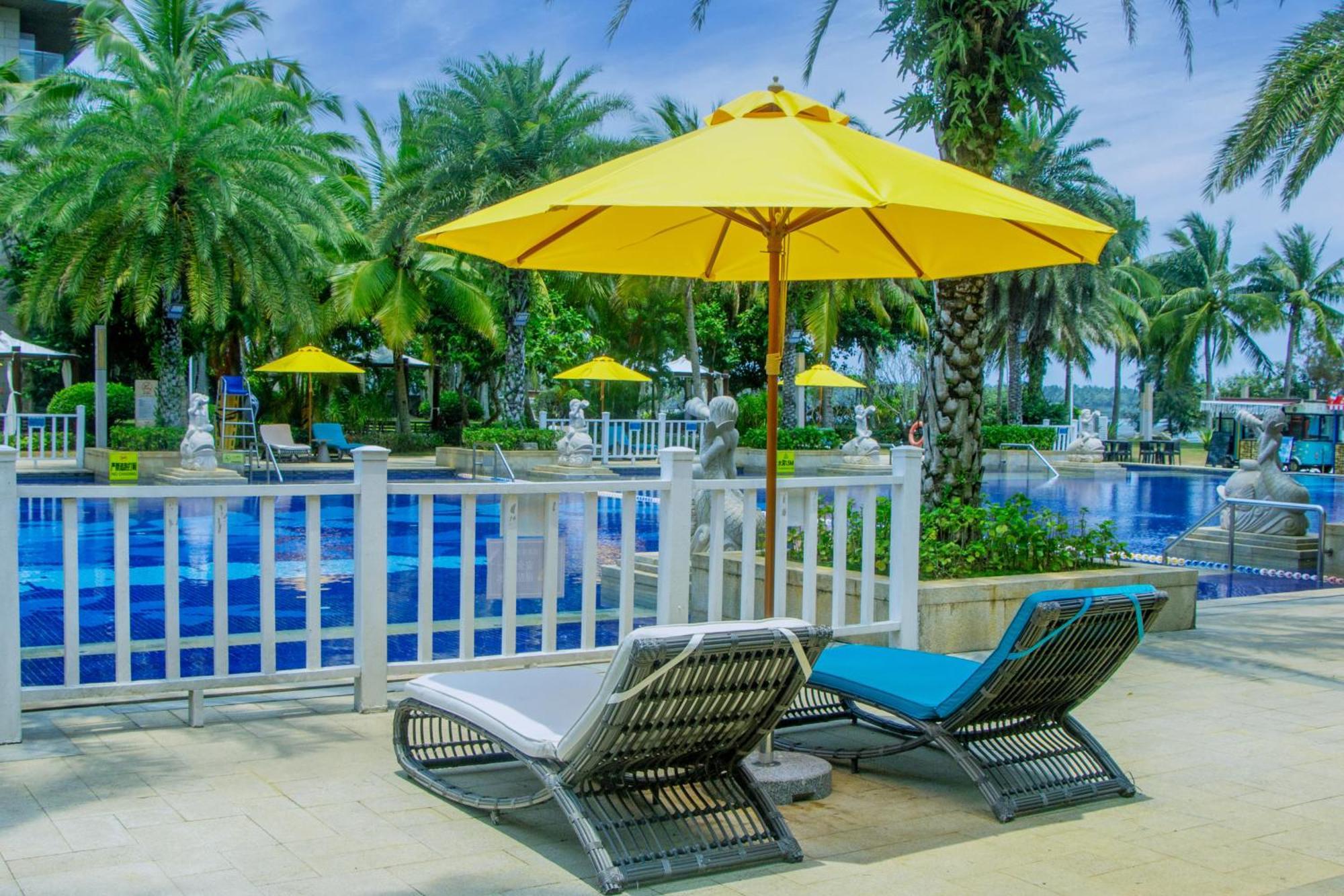 Wyndham Grand Plaza Royale Wenchang Bagian luar foto