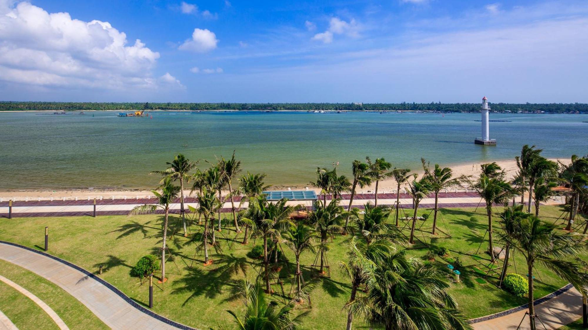 Wyndham Grand Plaza Royale Wenchang Bagian luar foto