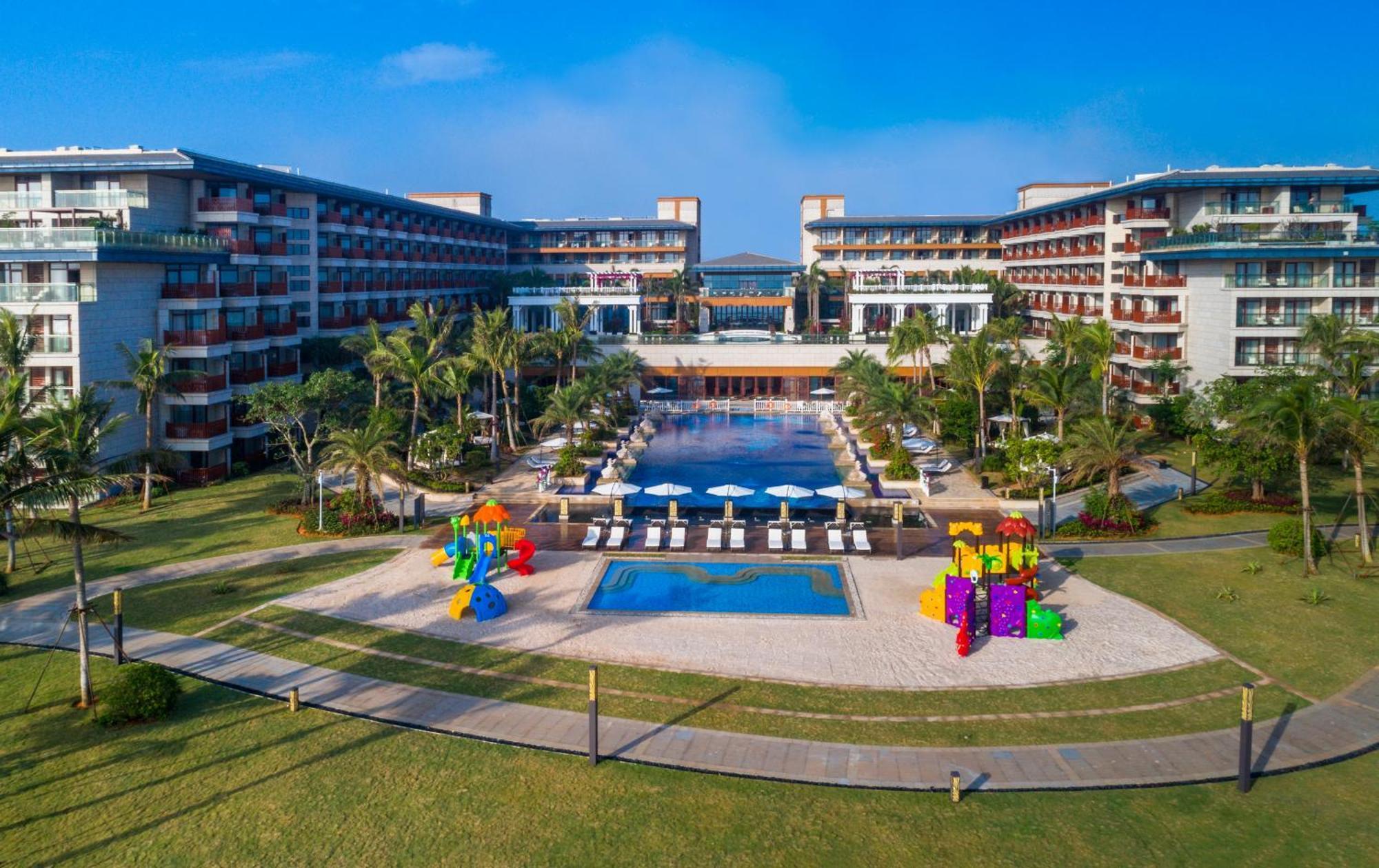 Wyndham Grand Plaza Royale Wenchang Bagian luar foto