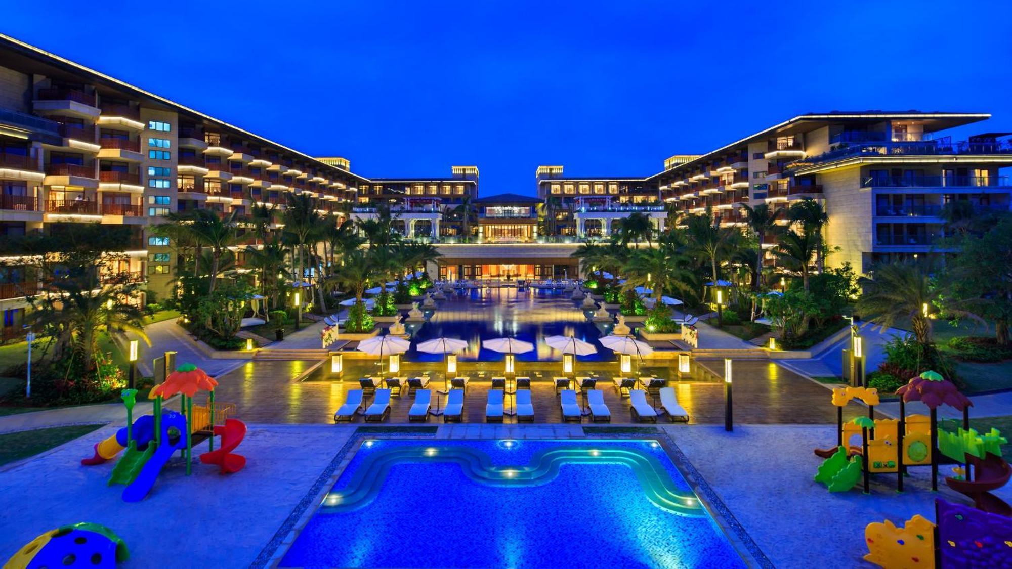 Wyndham Grand Plaza Royale Wenchang Bagian luar foto