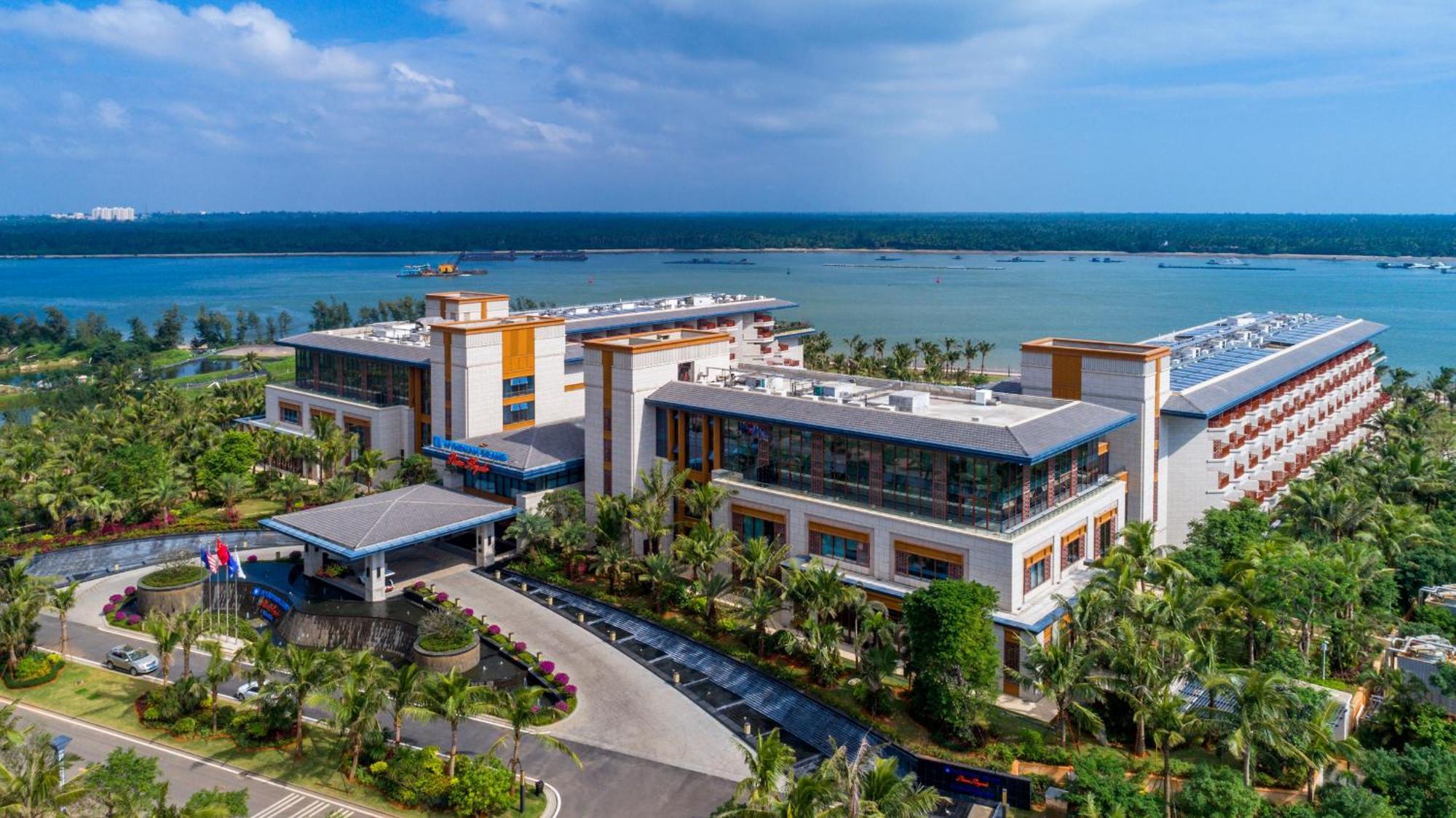Wyndham Grand Plaza Royale Wenchang Bagian luar foto
