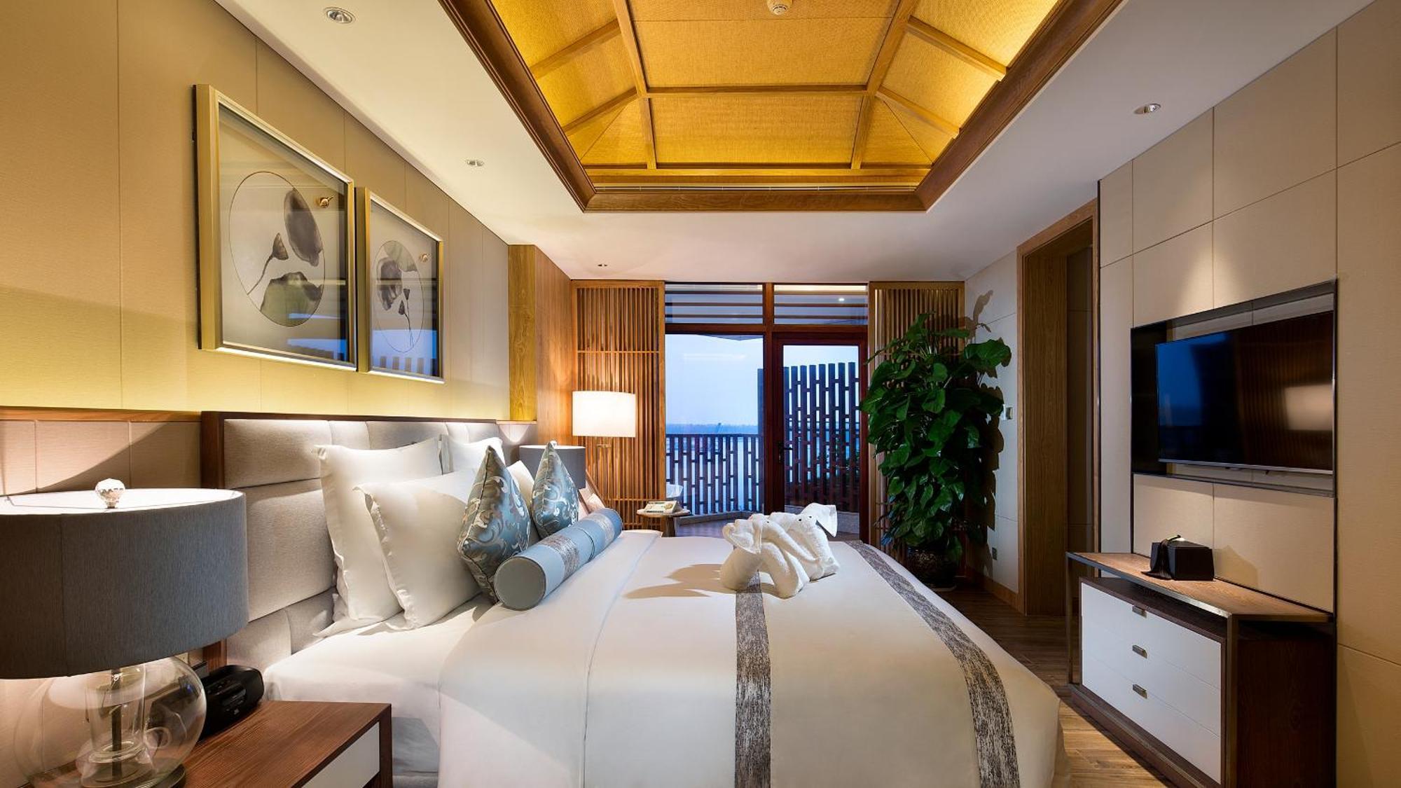 Wyndham Grand Plaza Royale Wenchang Bagian luar foto